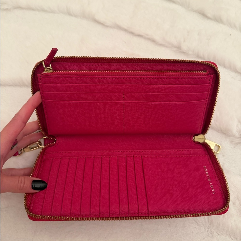 Tory Burch Women's Wallet - Picture 5 of 7